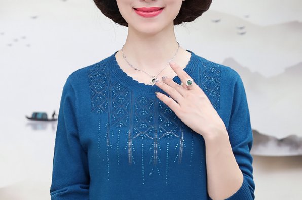 中秋来临!一发薪水，就给婆婆买这样的妈妈装，瘦到看不出180