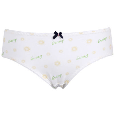 去游乐场玩，发现美女姐姐都穿“三角”，性感妖娆显身材，迷死人