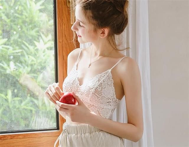 穿衣显瘦脱衣有“胸”，小胸原来是大胸的巧穿内衣小技巧！