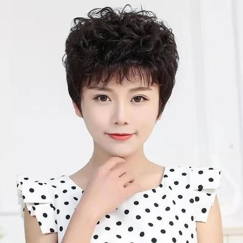  「女人」奔四奔五的女人，尽量别弄这“3种”发型，老气横秋不说，还伤发