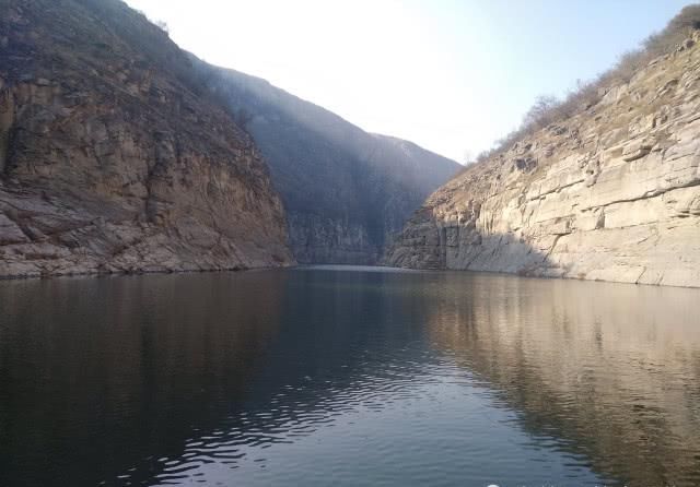 冬游河南新乡香泉水库,碧波荡漾,比想象中的大