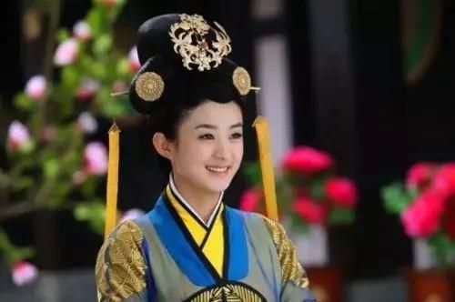 赵丽颖发微博：我给大家劈个叉，用事实证明，谣言不攻自破