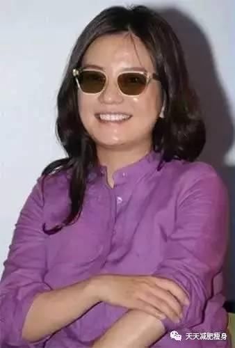 忽胖忽瘦的赵薇又瘦成了小燕子，这气球般的体质不动就能瘦?