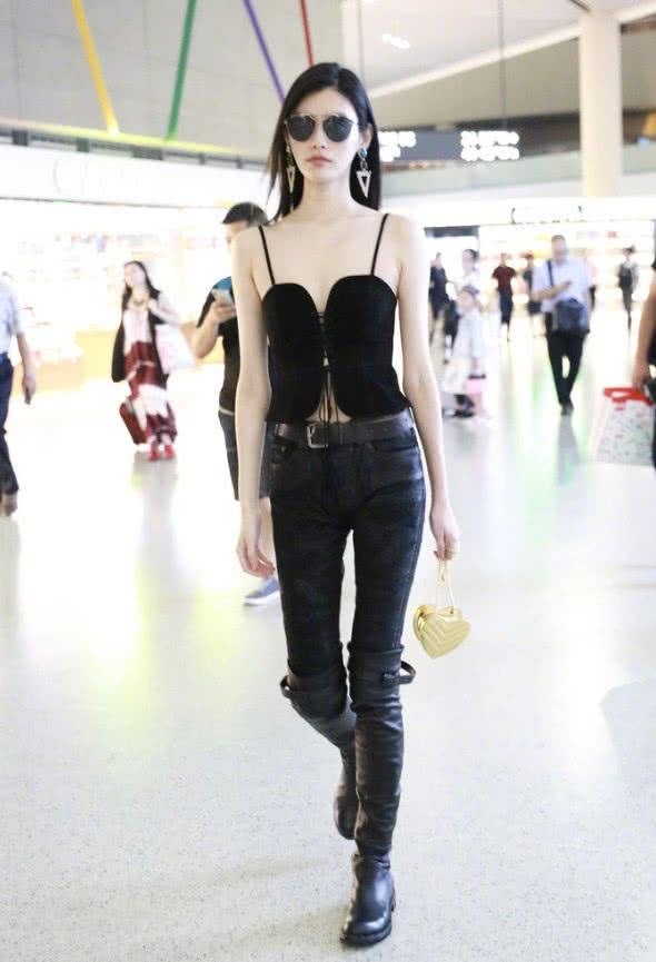 奚梦瑶绝代佳人，举手投足尽显超模气场