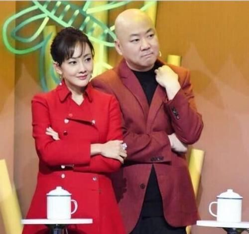 『 凹凸感』这身材像26岁少女,46岁牛莉身材太有“料”!穿薄纱裙难掩凹凸感