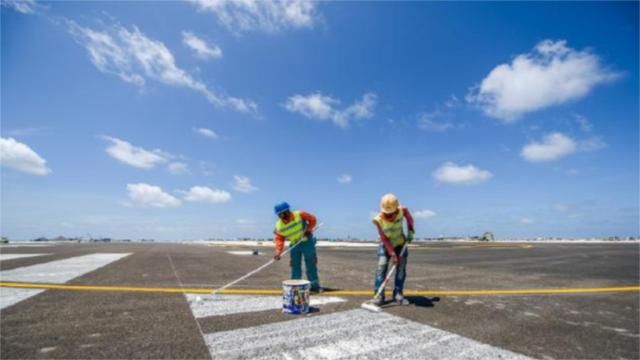 厉害了我的国!填海造岛建机场，外国网友:中国技术值得信任!