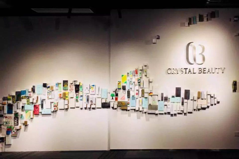 20+的你败给了51岁的周慧敏?这款一抹磨皮神器让你回到18岁。