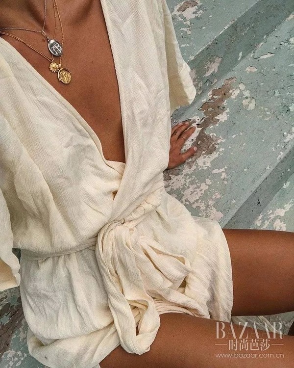 好闺蜜的钱币项链爆红 我也默默加进了购物车里！