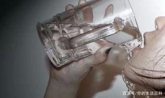 眼袋变大让你看起来老10岁!5个不花钱快速去眼袋方法,快学起来~