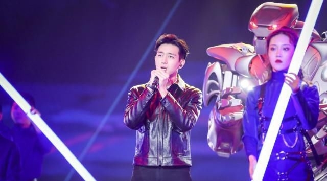 #皮衣#183cm肖战和185cm李现,同样搭配皮衣,腿长就是任性!