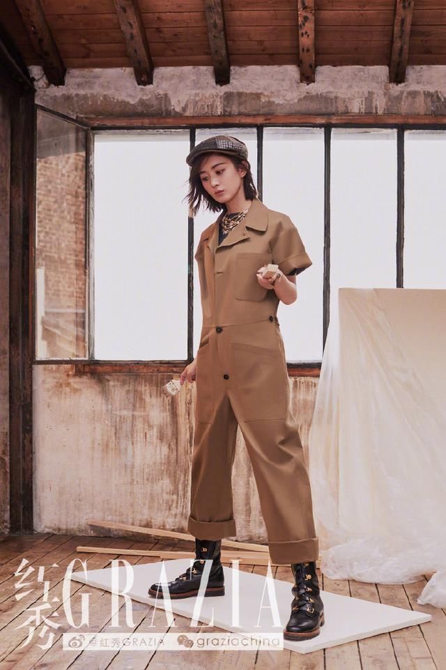 赵丽颖终于开窍?拍时尚大片霸气又冷艳，终于不再走傻白甜路线了