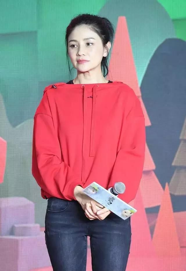 沙溢要是看到胡可的素颜照片，估计会后悔到肠子青！