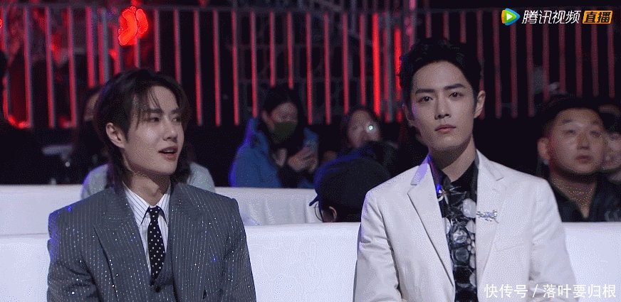 星光大赏赵丽颖杨幂同台