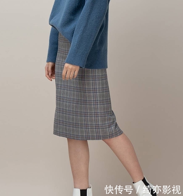 \"i4\": \"http://p0.qhimgs4.com/t010feea72212823a40.jpg?size=640x425\"没想到,2020年的赢家是这种裙子,太显身材了吧