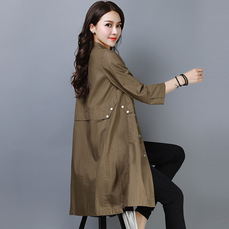 难怪我姨把防晒衣扔了!今秋新出的风衣+小脚裤太美了，一买5件