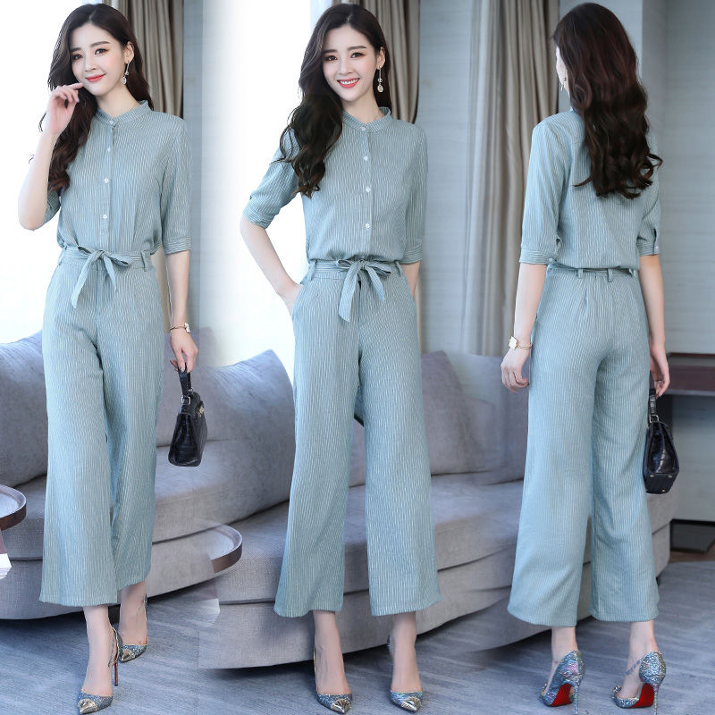 70后老婆不穿裙了，立秋后穿这些女神套装，美的惊艳夺目