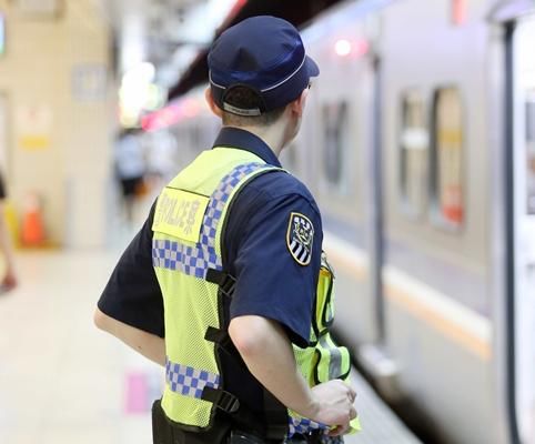 台当局撒钱救观光 北巿夜市从业者:治标不治本