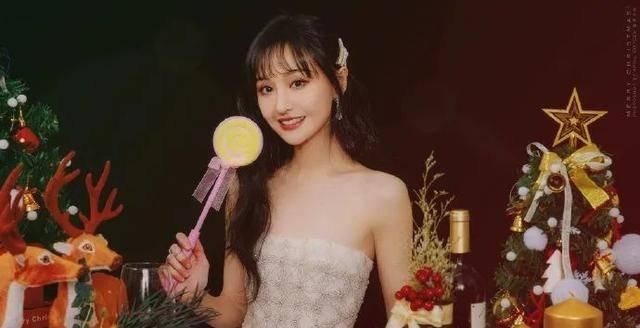  [美少女]90后郑爽不愧当红美少女！肤如凝脂身材优越锁骨惹人羡