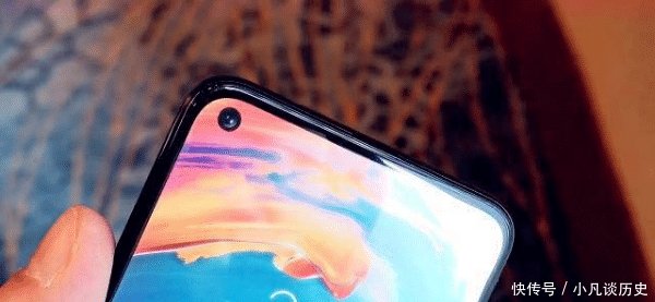 『V20』荣耀V20跌到红米价,引发吐槽声一片,哪里不好了吗