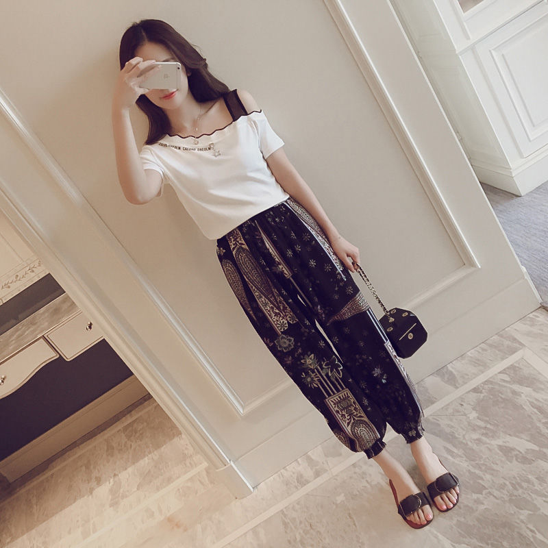 我媳妇1米53，出门不爱穿裙子，只穿港味套装+尖头鞋，真显高