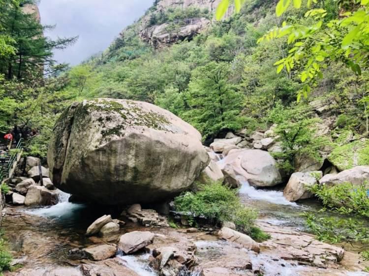  [九水]雨后的九水瀑布飞流直下 九水游览区进入全年最佳观赏期
