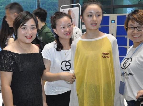 沈芸妃惊艳亮相时尚国际精英模特大赛中国总决赛