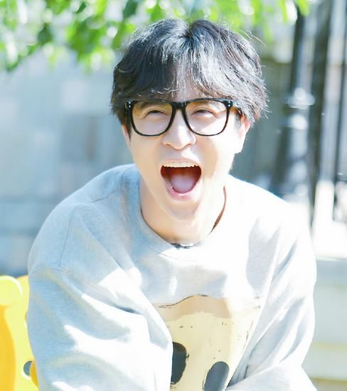 薛之谦发微博怒斥北京地铁男，而黄子韬在家躺抢，这是怎么回事？