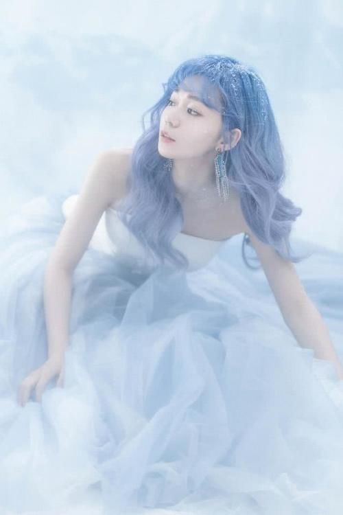  「段奥娟」段奥娟瘦了之后变化好大！生日连换3套衣服，一套比一套好看