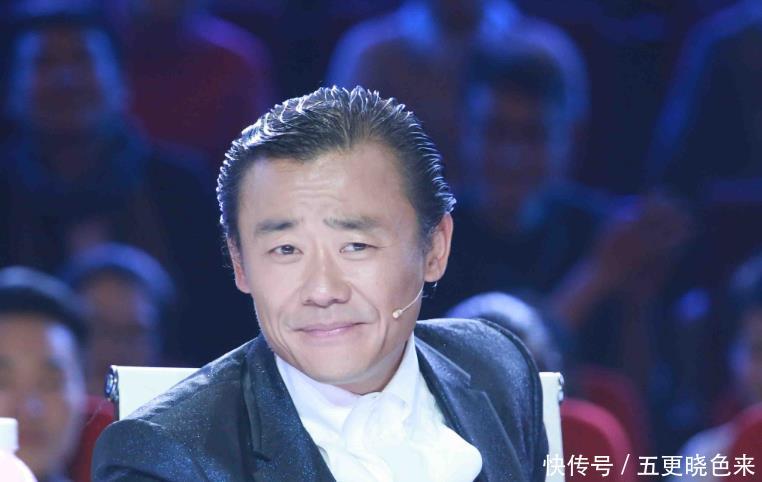 周立波发文揭发鄢军炫耀被高圆圆关之琳追，谎称禁欲却出轨两女