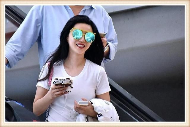 看了张馨予T恤,再看看范爷,网友:二人身材完全不在一个档次