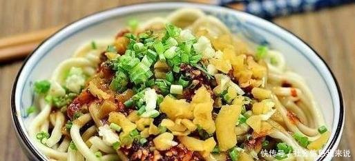  「热干面」吉庆街撸烤串户部巷吃过早，武汉小吃多得超乎想象，想吃