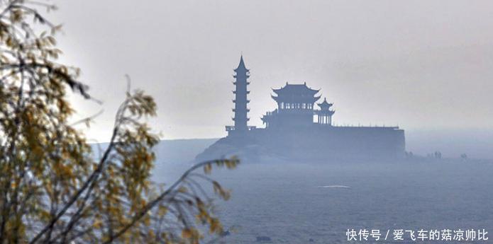 中国最神秘的“鬼楼”：“躲”在水中1000不腐，一年仅现身一次