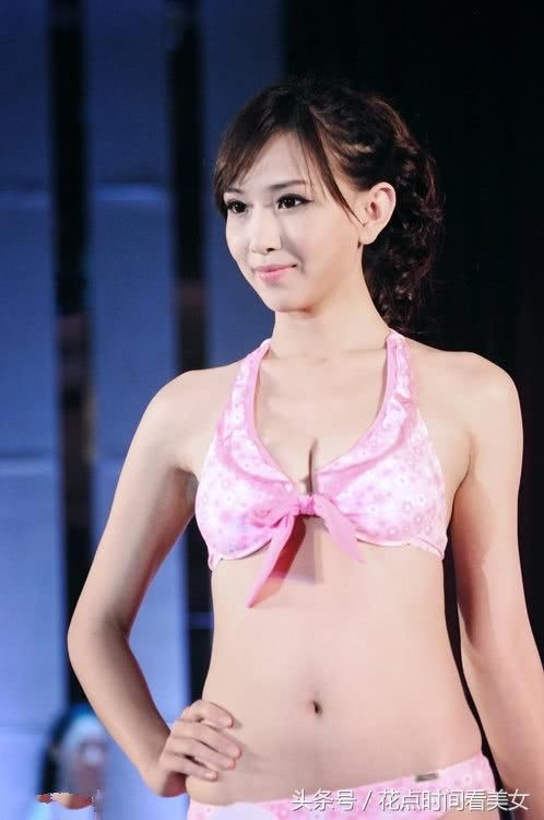 重庆比基尼美女走秀，每一个都是实力派美女，颜值，身材都很棒！