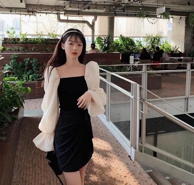  小姐姐：为你的春季穿搭来点新意，超百搭的泡泡袖，可爱之中还带着点优雅