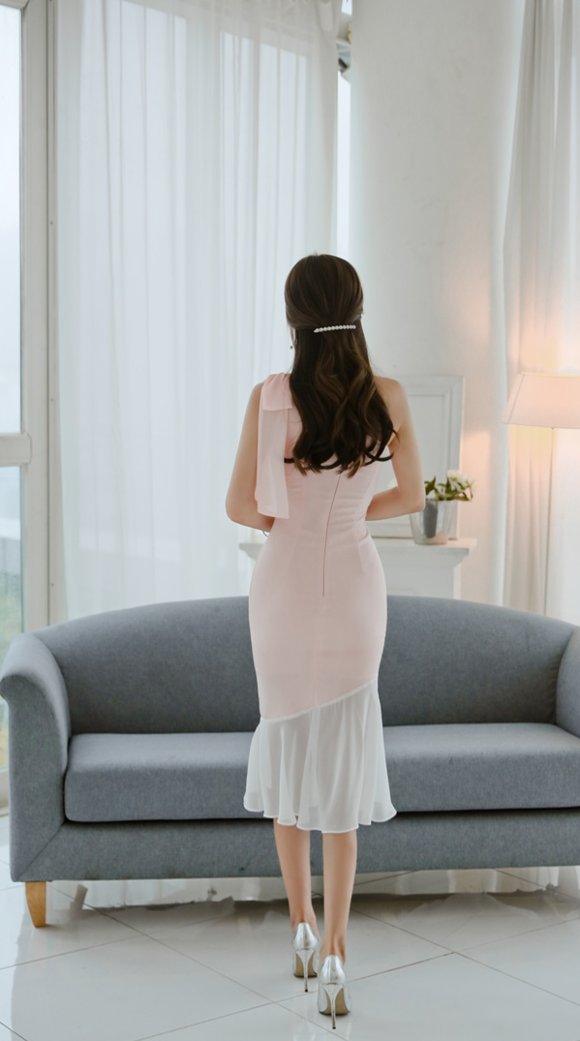 女神孙允珠，水晶瓷釉人鱼传说红杏晚礼裙