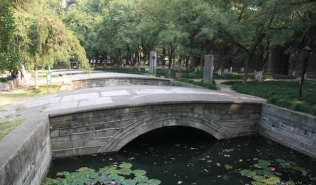 国内最无奈的故宫，曾经比北京故宫还要辉煌，如今却没什么游客!