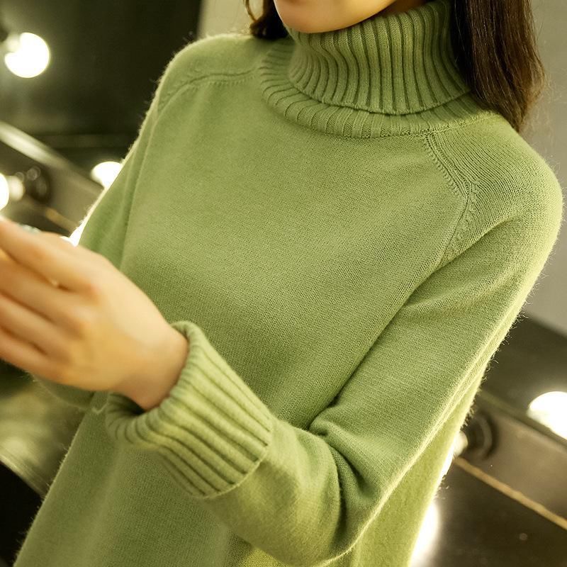 风衣该隐退了，现在流行这种毛衣衫，好穿不贵，美的恰到好处