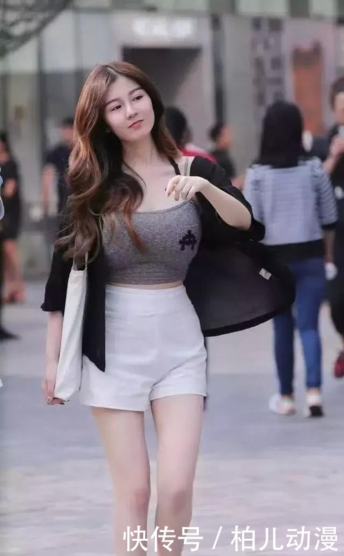 只敢:摄影:这么美的小姐姐,我只敢看一眼,你呢?