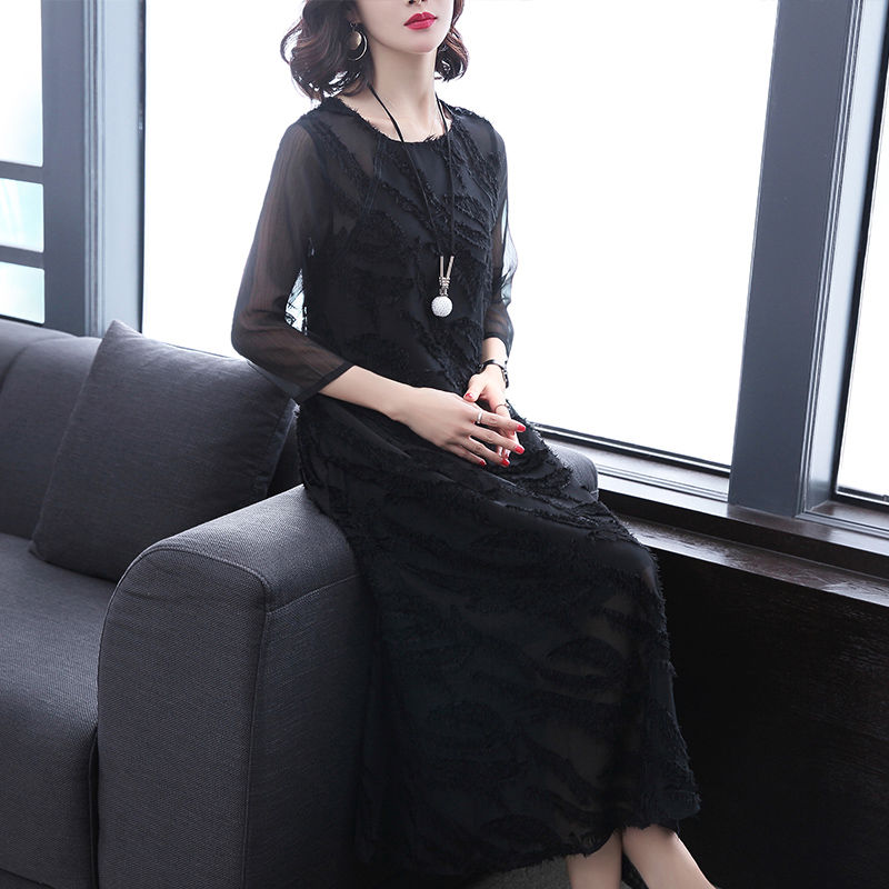 新款唯美秋装 这么穿一定不掉价 很显气质，同事都问哪儿买的