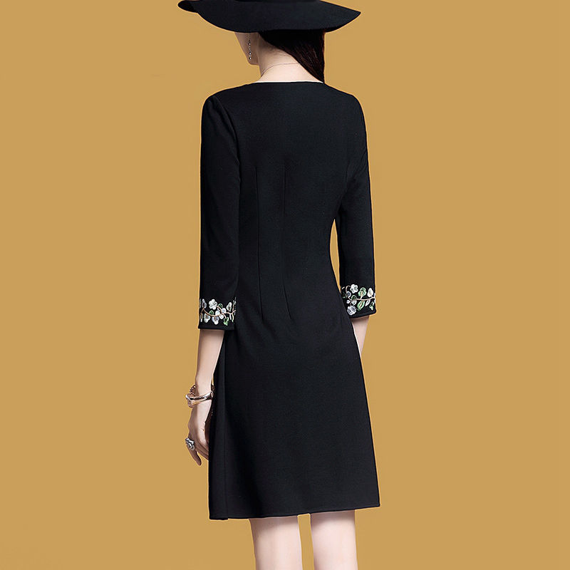 别穿又土又俗的裙子!中秋聚会没法出门，试试下图欧货裙，真漂亮