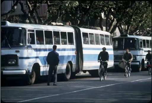 38年前美国夫妻拍下1600张游客照,让全世界看到没有PS过的中国有