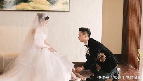 『婚纱』盘点女明星婚礼时的婚纱造型，网友：审美真的很重要