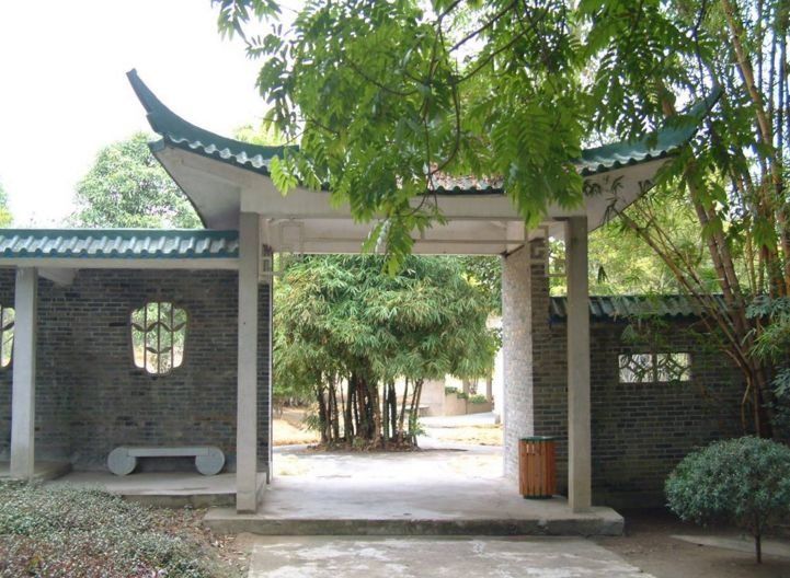 广西药用植物园非开放时间不给进入,网友吵翻了!园方却称…