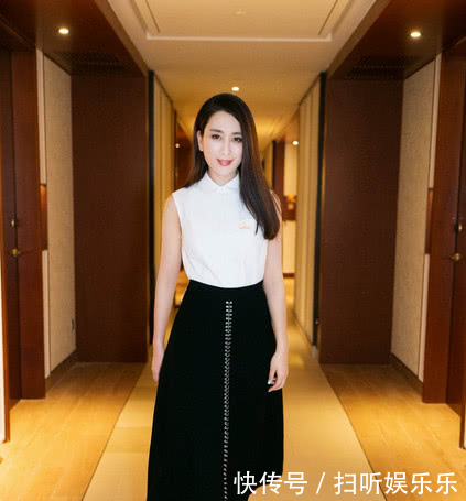 比装嫩李小璐在马苏面前就是小学生，网友严重怀疑PGone眼光！