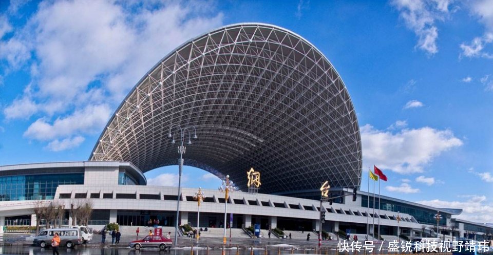 山东16市火车站你最喜欢哪一个，烟台的最有设计感