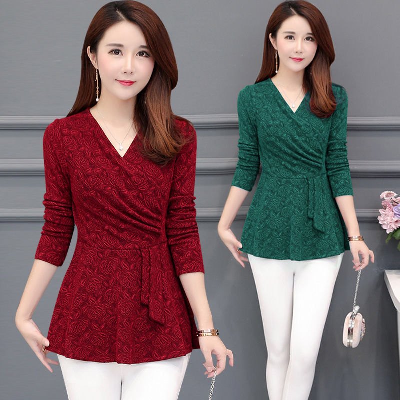 刚上新的秋款小衫!一款比一款有女人味，48岁妈妈穿，美的惊人