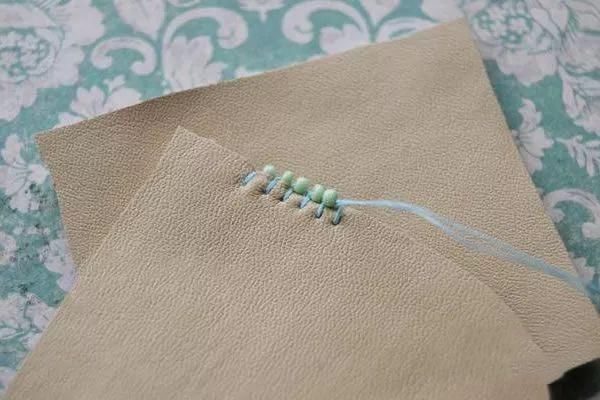 锁边珠绣的手工制作教程，让整体衣服更加时尚高贵，收藏起来