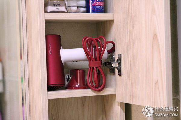 MI 小米生态链素士电吹风，靓丽极简机身，双通道负离子57度恒温输出