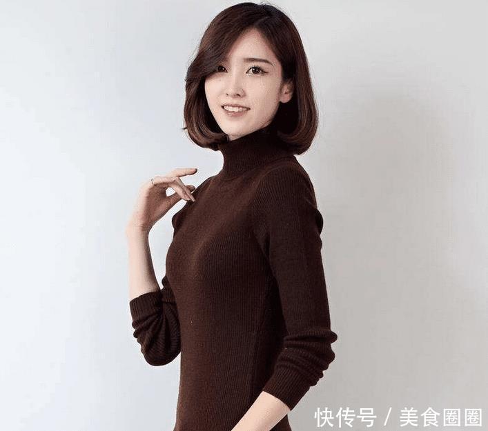  『减龄』女生三月出游，换掉羽绒服，一件“洋气衫”，穿上优雅减龄又有范
