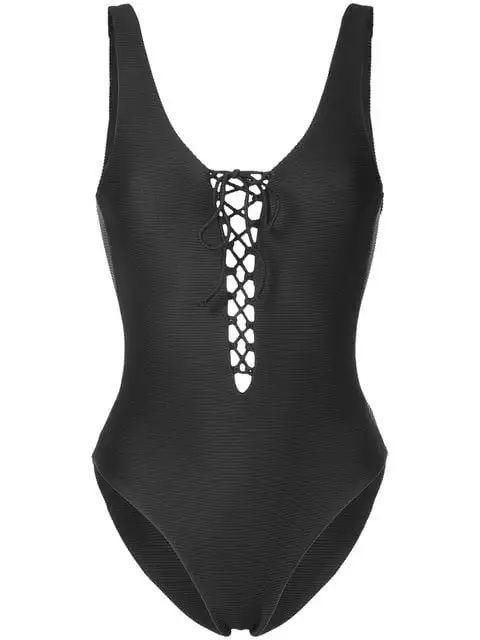 泳衣红黑榜|如何正确迎接一位沙滩女王